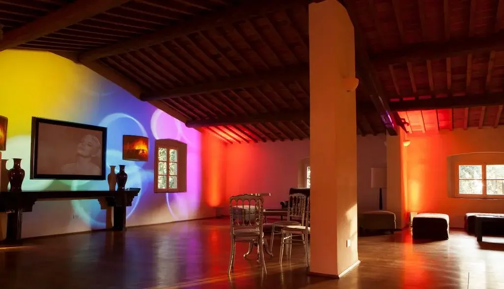 Sala interna di Villa Dianella allestita per convegni ed eventi aziendali