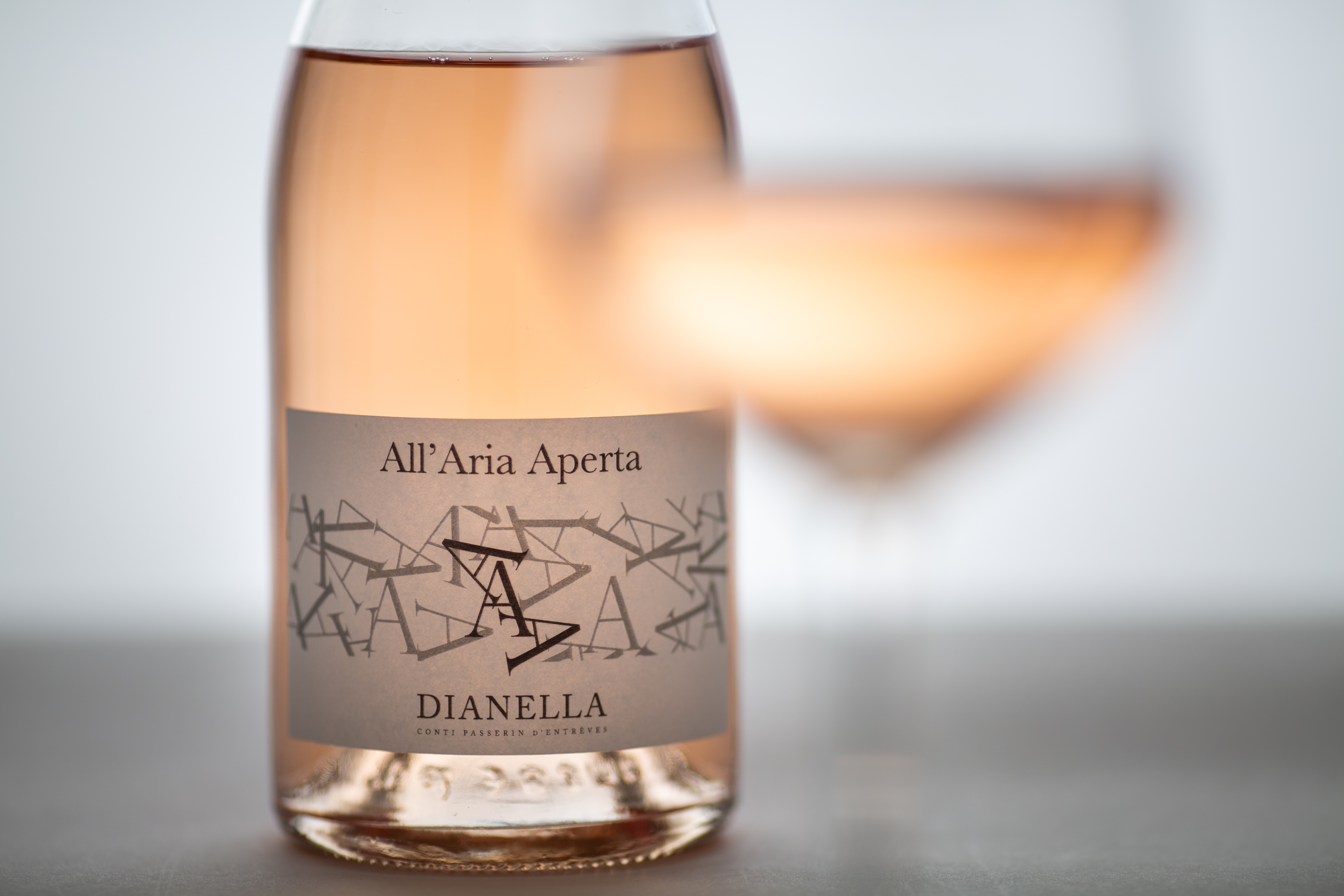 Villa Dianella presenta il vino del mese, il rosato All'Aria Aperta